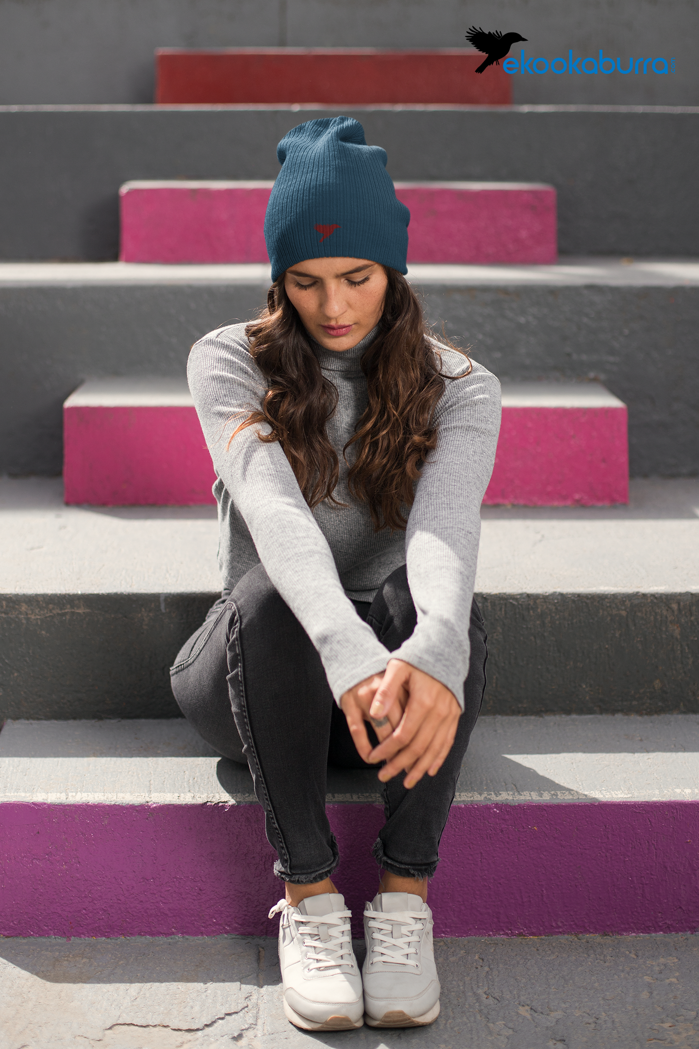 Ribbed knit beanie - Navy blue with black kookaburra logo